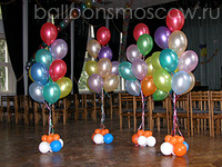 красочные букеты воздушных шариков с гелием для школьного последнего звонка
